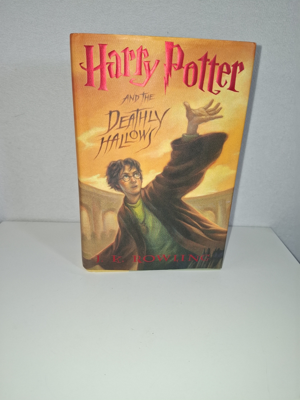 Harry Potter and the Deathly Hallows - Hard Cover Book